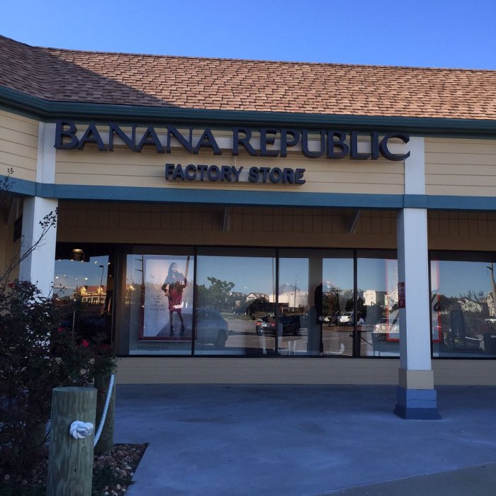 Getting fancy this fall with 4 transitional banana republic factory pieces