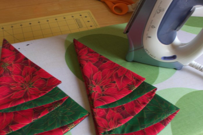 Christmas tree napkin folding youve got to see how its made