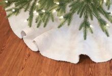 Bed sheet to tree chic make your own tree skirt for cheap