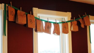 The easiest christmas countdown for kids using wrapping paper and leftover halloween candy