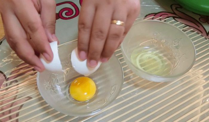 Fastest way to get the yolk out