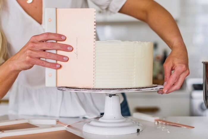 6 amazing ways to decorate a cake