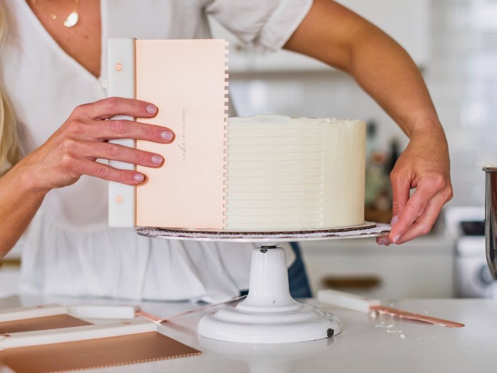 6 amazing ways to decorate a cake