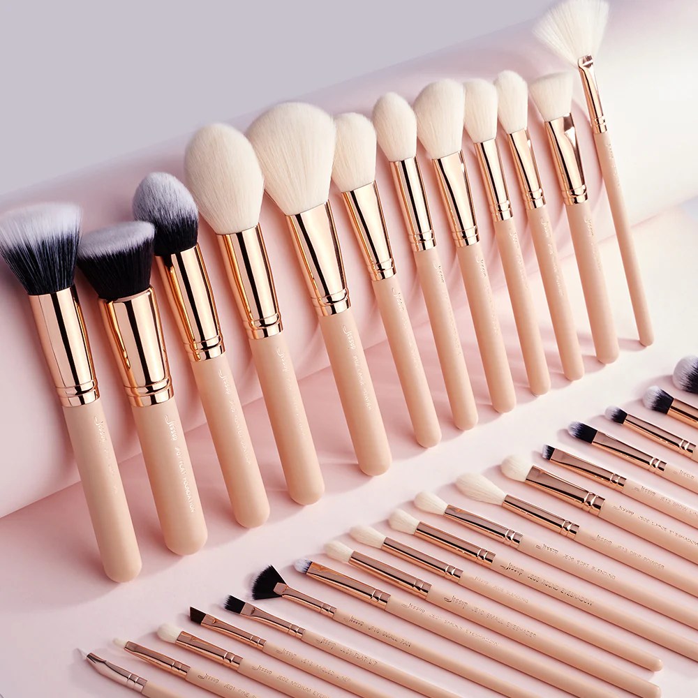 Top five makeup brushes for busy moms