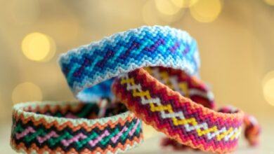 Friendship bracelets and the friendship dance