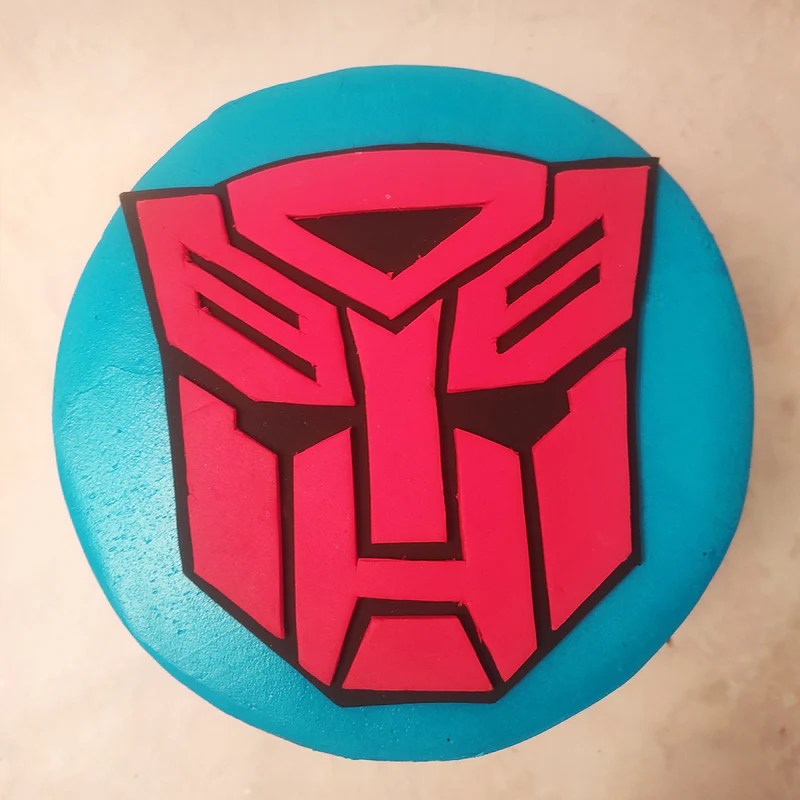 Transforming optimus prime cake