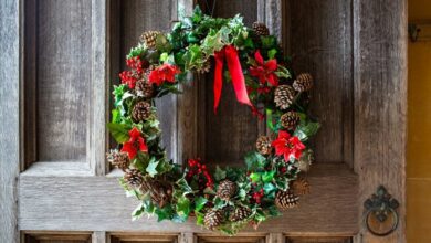 Easy diy straw christmas wreath