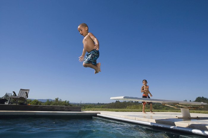 Diving board fails