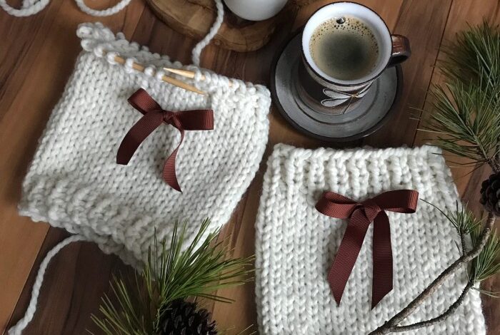 Diy 30 minute finger knit boot cuffs