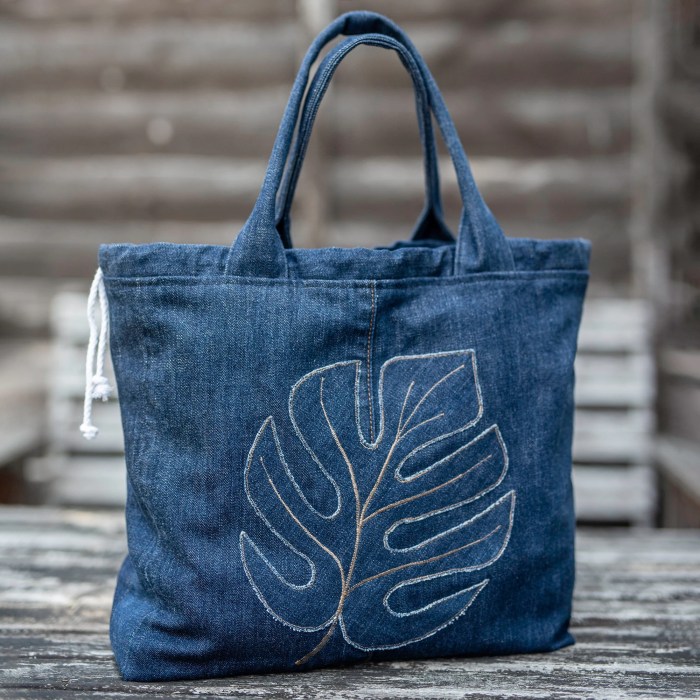 Cute bags use your recycled jeans to make these