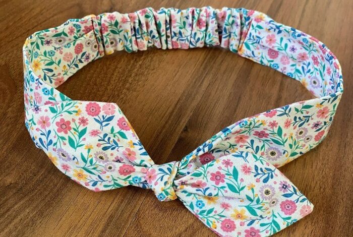 Knotted baby head tie with free pattern