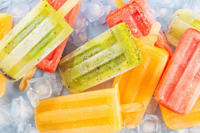 Fruit popsicles that are delicious and healthy