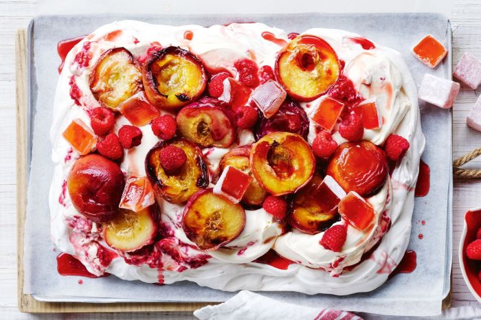 Cobbler fashioned peaches topping