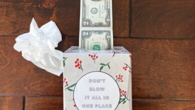 How to give christmas cash easy and clever way