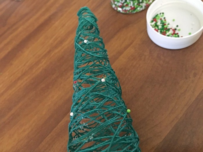 Diy christmas string trees